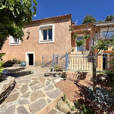 Villa Marilou Climatisee Pour 6 Personnes Avec Piscine Sur Le Domaine De Valcros A La Londes-les-maures