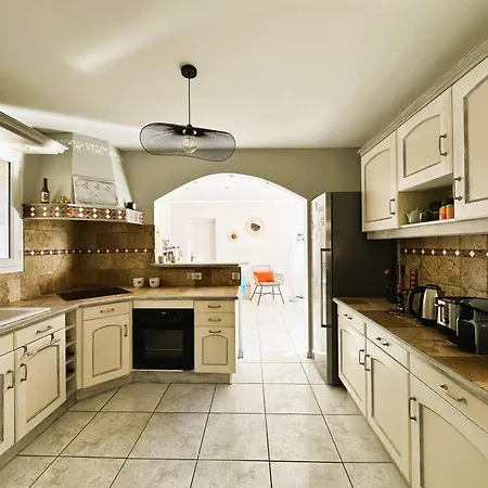 Villa Marilou Climatisee Pour 6 Personnes Avec Piscine Sur Le Domaine De Valcros A La Londes-les-maures La Londe-les-Maures